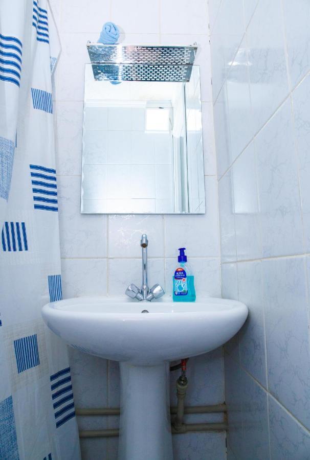 Yourhouse Микрорайон 1, Дом 5 - Экономичнее Квартиры, Уютнее Гостиницы Almaty Ngoại thất bức ảnh